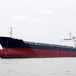 3000吨散货船出售 出售27000吨散货船