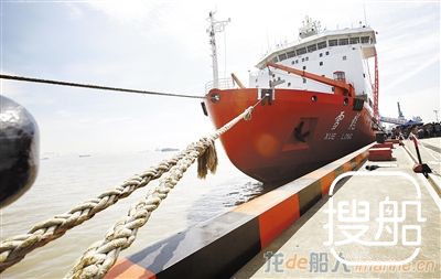 “雪龙”号第八次赴北极 将首次环北冰洋航行