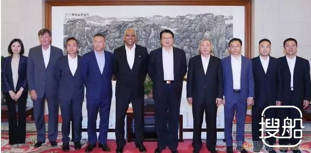 中船重工董事长胡问鸣会见美国嘉年华集团总裁