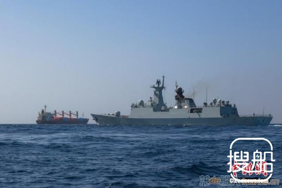 外籍商船求救称遭海盗袭击 中国海军衡阳舰紧急前往驱离 ...