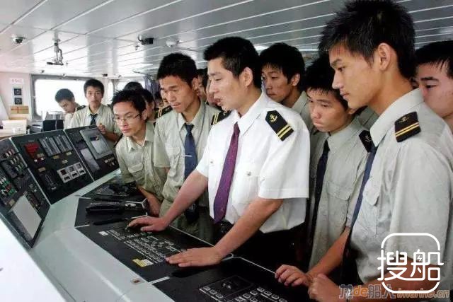 中缅两国签署海事教育领域首个合作文件