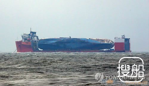 载世越号半潜船难如期起航 天气好转后重启