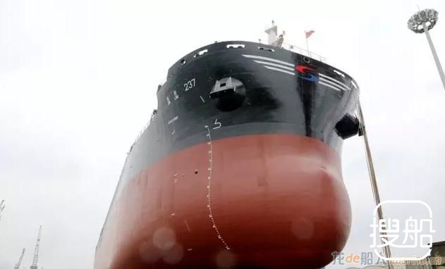金陵船厂两船交付、一船上船台、一船下水