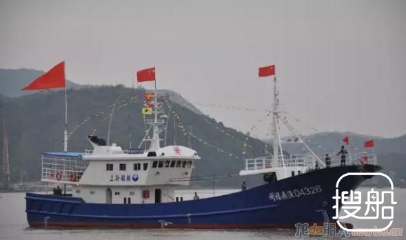 立新船舶交付两艘渔船