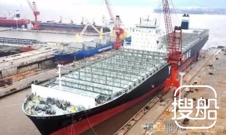 长宏国际承修14000TEU箱船