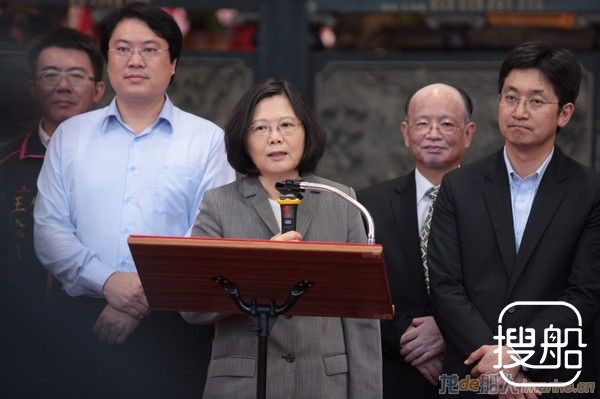 台船也能造潜舰？