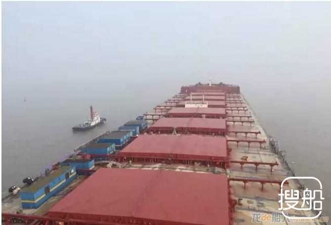长兴重工一艘20.8万吨散货船出海试航