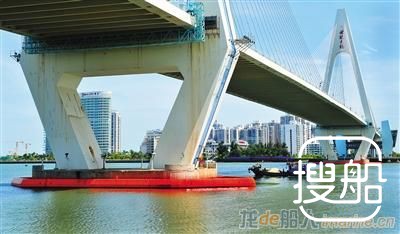 海口世纪大桥穿上“防撞衣” 防船舶被吹到桥墩上