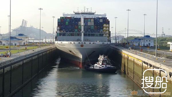 “OOCL France”号创新巴拿马运河通行最大船纪录