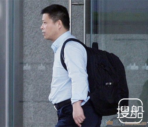 新加坡装甲车被扣事件：船长潘学军现身法庭应讯