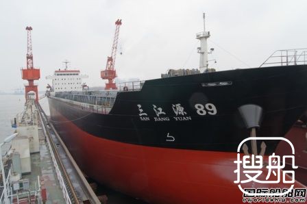 紫金山船厂江南厂1个月完修7艘船舶