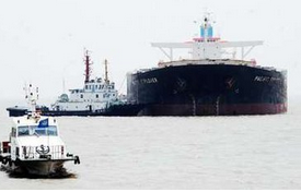 上海航运中心船舶通航能力实现重大突破