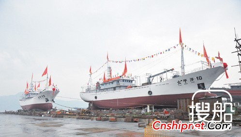 博海船厂新型大吨位鱿钓渔船在石浦下水