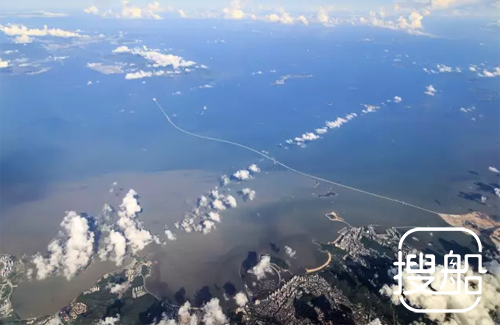 港珠澳大桥海底隧道最终接头今吊装：“深海穿针”堪比“太空对接”
