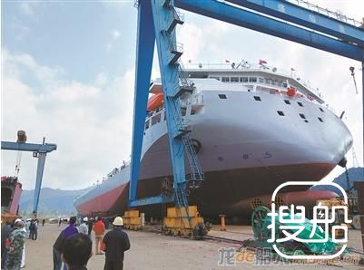 亚洲最大特种甲板运输船下水
