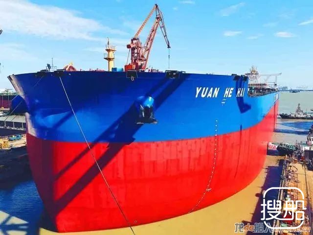 外高桥造船40万吨矿砂船首次大型总段移位圆满成功