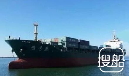 “鹏安盛”轮31只集装箱落入长江口