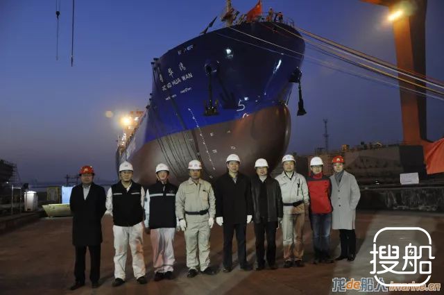 扬州中船澄西7500吨沥青船下水