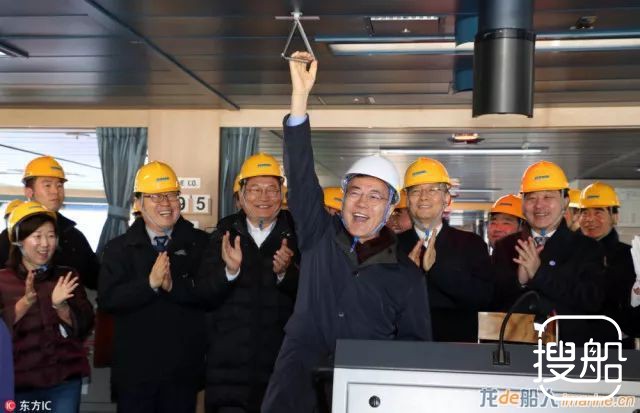 韩国总统新年造访大宇玉浦造船厂