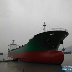 中国最大的集装箱船多少吨 转让14075吨集装箱船