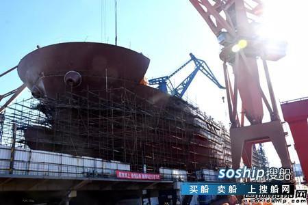 沪东中华lng船 沪东中华13000吨重吊船5号船主船体成型