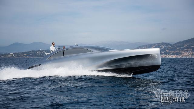 奔驰e系列车 完美跨界设计——海上奔驰Arrow 460 Granturismo