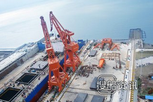上海船厂贴吧 上海船厂两船双双起浮
