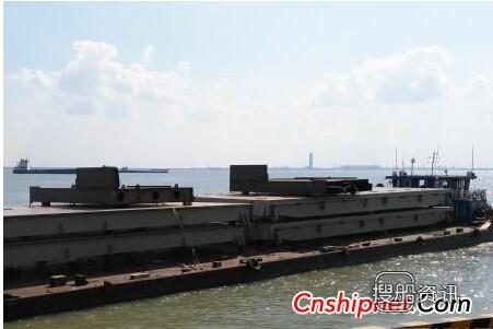 南通中远重工有限公司 南通中远重工一套NE169舱盖装船发运