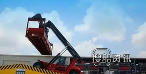 卡尔玛正面吊 卡尔玛向台湾交付首台Gloria正面吊