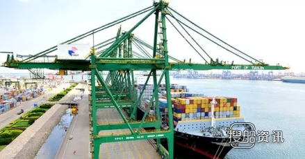 天津港最大的集装箱船 天津港迎来全球最大集装箱船