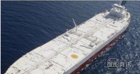 伊朗油轮相撞真相 一艘已锚泊一年多的伊朗油轮正驶往韩国