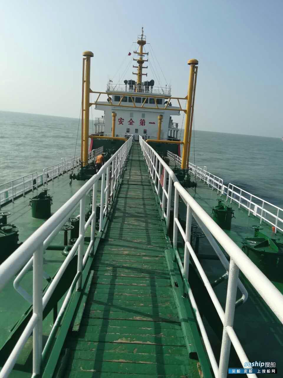 出售1000吨成品油船 出售3100吨成品油船