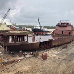 登陆艇出售 出售550吨登陆艇