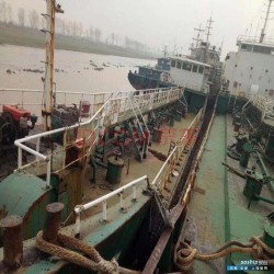 出售1000吨成品油船 出售484吨成品油船