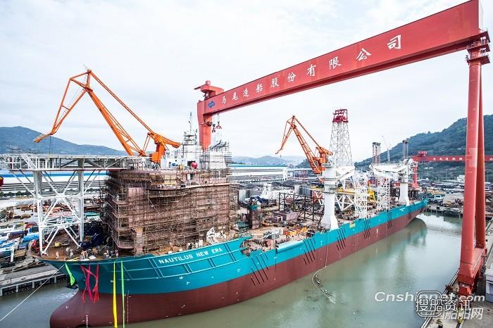 全球首制227米深海采矿船在马尾造船出坞