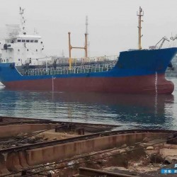 出售1000吨成品油船 出售1629吨成品油船