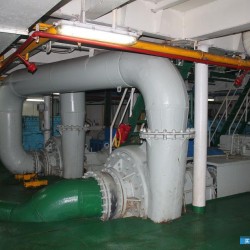 绞吸式和耙吸式挖泥船的主要区别 出售5500m3耙吸式挖泥船
