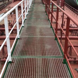 出售1000吨成品油船 出售5750吨成品油船