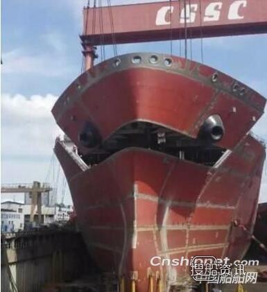 沪东中华造船PULNG 4号船主甲板顺利接通