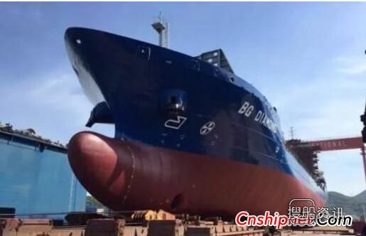 中集ORIC自主研发1000TEU集装箱船首制船下水