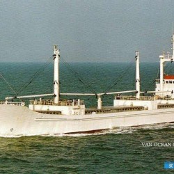 冷藏船出售 出售3550吨冷藏船