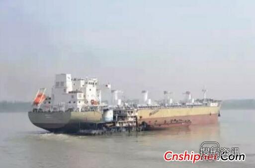 青山船厂43000吨散货船离厂
