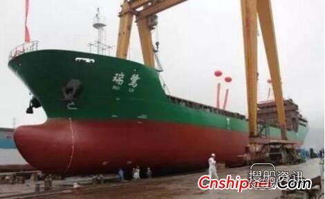 长兴船舶重工2天内2艘船相继下水