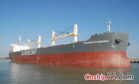 威海三进船业5.8万吨超灵便型散货船交付