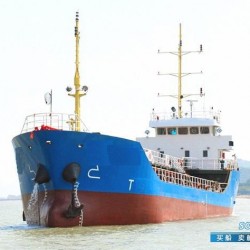 781船 出售781吨加油船