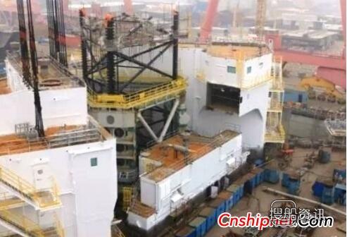 外高桥造船首制CJ50型自升式钻井平台完成3个总段全部吊装