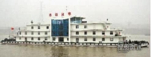 湖南省最大趸船“汉水务01号”下水