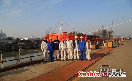 江苏海通海洋工程装备2艘9800DWT级散货船同时下水