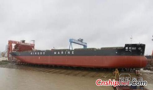 金陵船厂第2艘49500吨散货船顺利下水