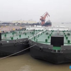 转让8吨吊车 转让5500吨油驳图1